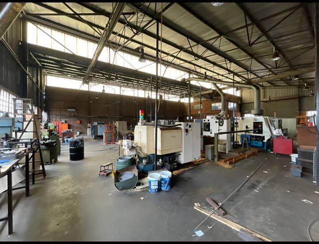 2,200M² WAREHOUSE FOR SALE IN CHLOORKOP